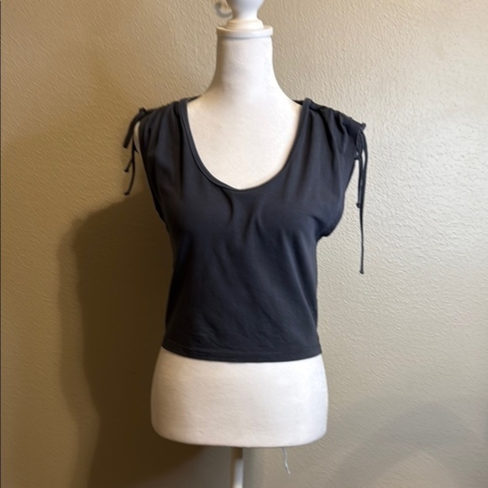 Women's Gray Top